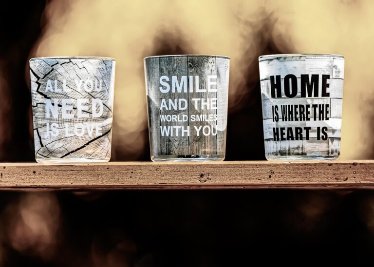 drinking-glasses-5094727_960_720.jpg