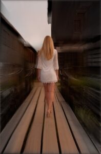 girl-2543069_960_720.jpg